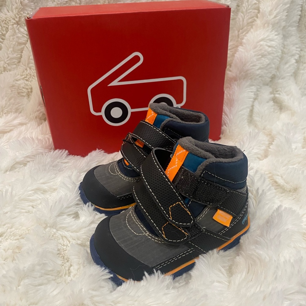 See Kai run, toddler boots size 5, never worn
